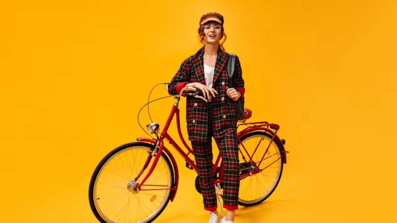 Digital Fashion: How Technology is Revolutionizing the Industry