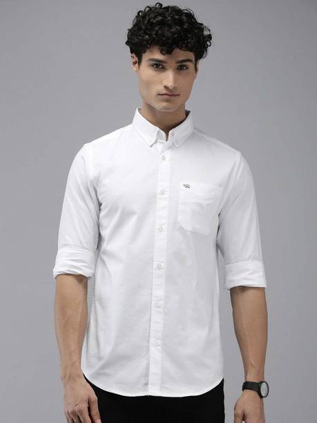 Men Slim Fit Solid Button Down Collar Casual Shirt