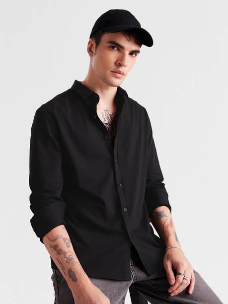 Men Regular Fit Solid Spread Collar Casual Shirt