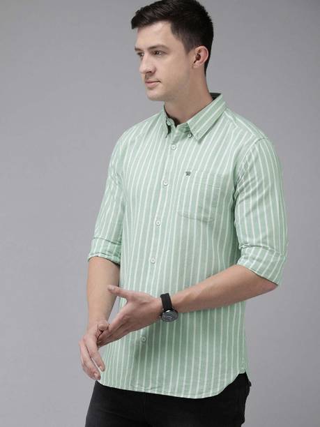 Men Slim Fit Striped Button Down Collar Casual Shirt