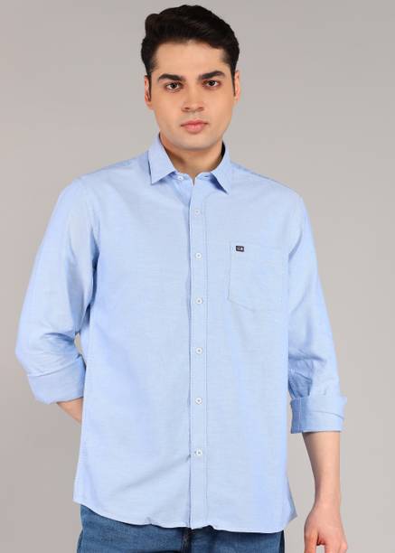 Men Slim Fit Solid Cut Away Collar Casual Shirt