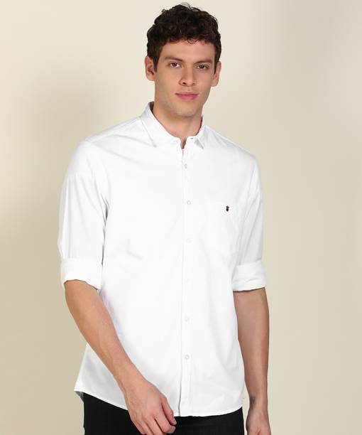 Men Slim Fit Solid Cut Away Collar Casual Shirt