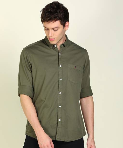 Men Slim Fit Solid Spread Collar Casual Shirt
