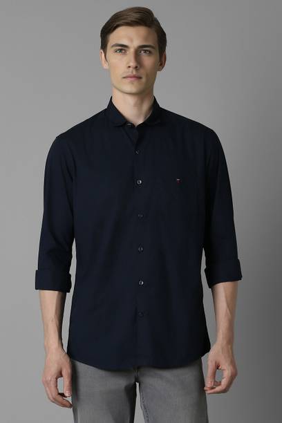 Men Slim Fit Solid Spread Collar Casual Shirt