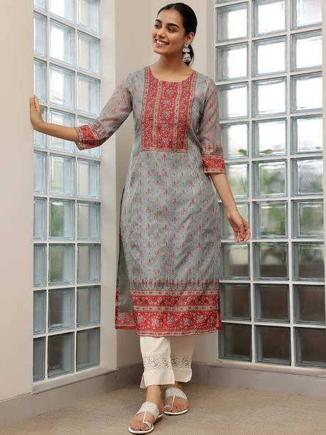 Women Embellished Silk Blend Straight Kurta
