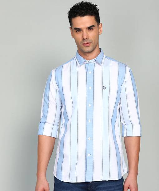 Men Slim Fit Solid Cut Away Collar Casual Shirt