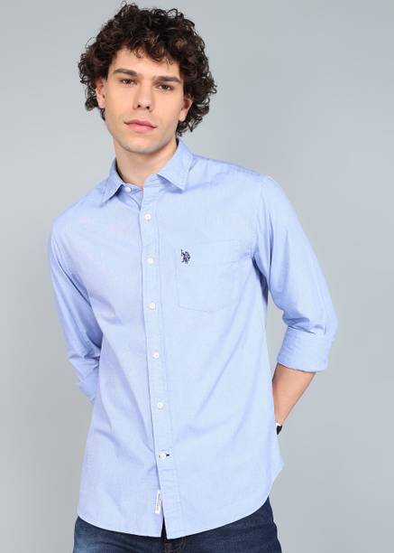 Men Regular Fit Solid Cut Away Collar Casual Shirt