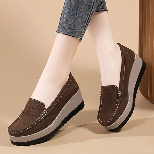 Stylish Women’s Slip-On Sneakers - Soft, Breathable, And Comfortable Platform